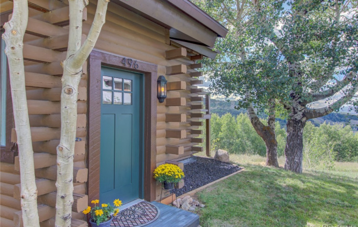 496 Tamarack Drive Photo