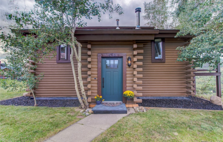 496 Tamarack Drive Photo