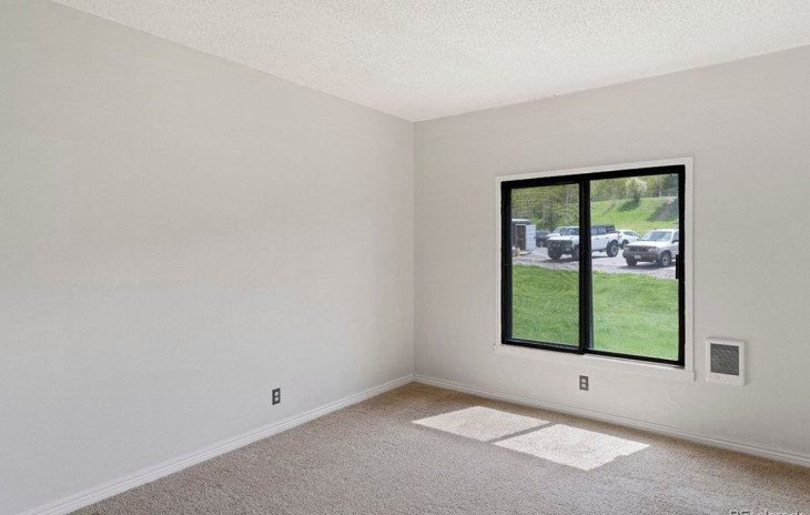1945 Cornice Drive Photo