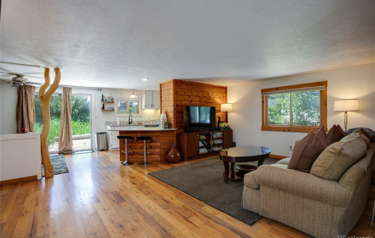1101 Thornburg Street Photo