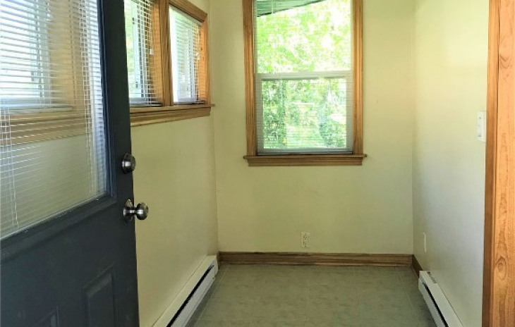 211 W Main Street Photo