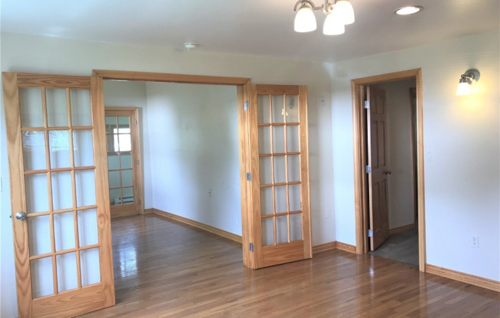 211 W Main Street Photo