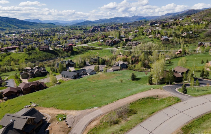 2250 Bear Drive Photo