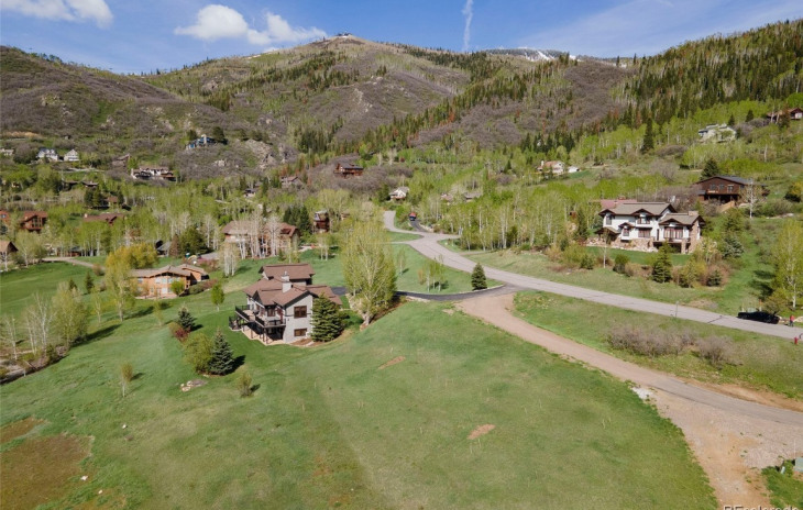 2250 Bear Drive Photo