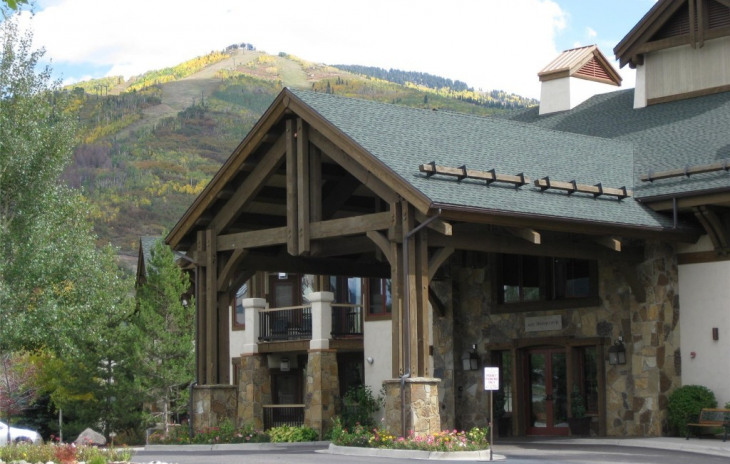 1463 Flattop Circle Photo