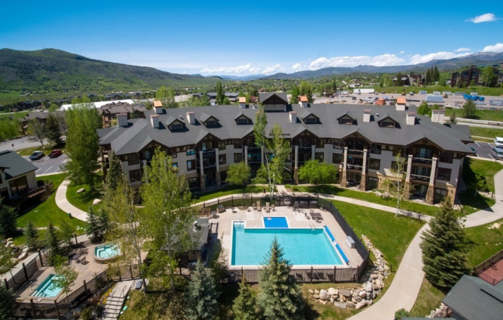 1463 Flattop Circle Photo