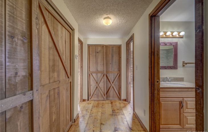 28445 Valley View Lane Photo