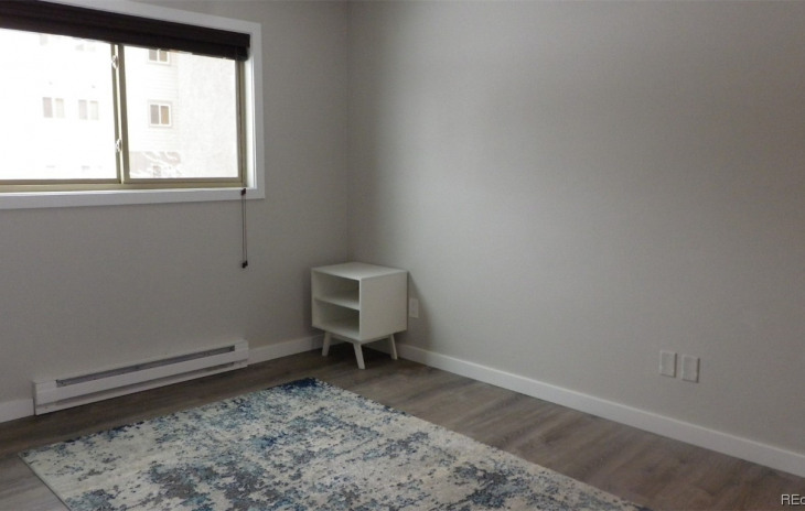 1565 Shadow Run Frontage Photo