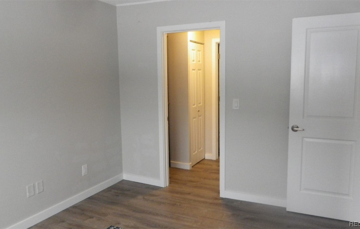 1565 Shadow Run Frontage Photo