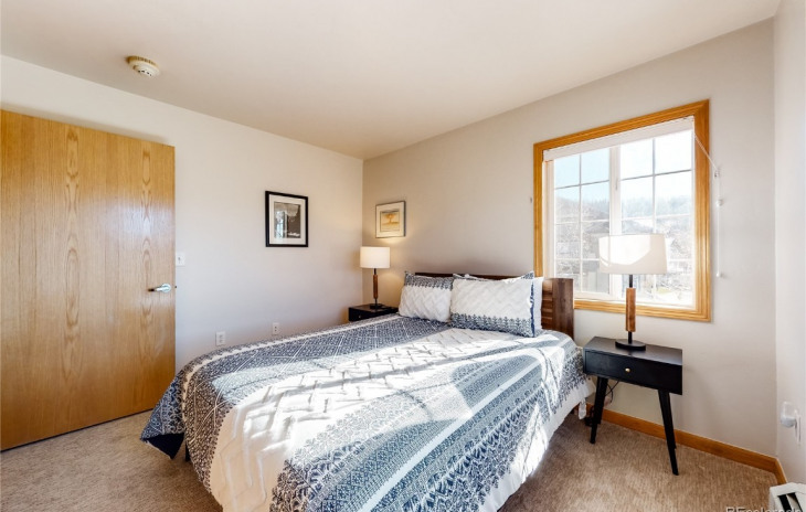 3325 Columbine Drive Photo
