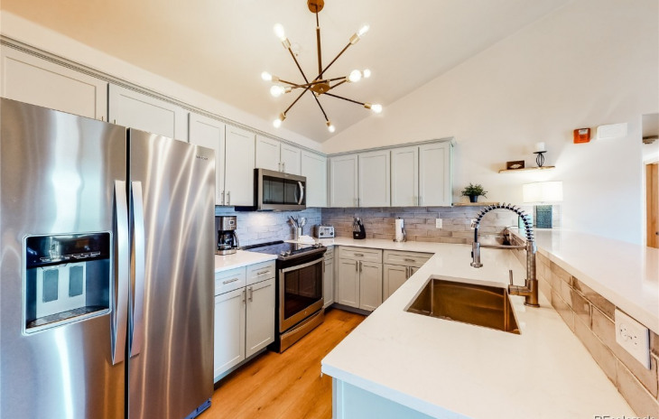 3325 Columbine Drive Photo