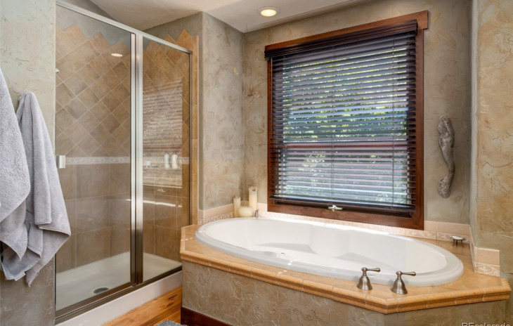 215 Huckleberry Lane Photo