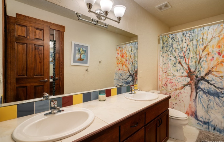 215 Huckleberry Lane Photo