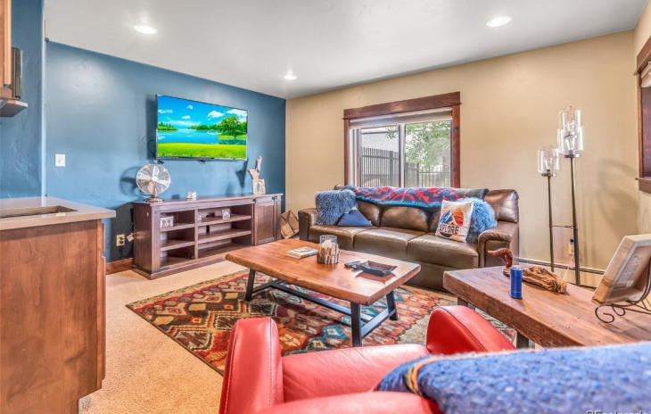 629 Meadowbrook Circle Photo