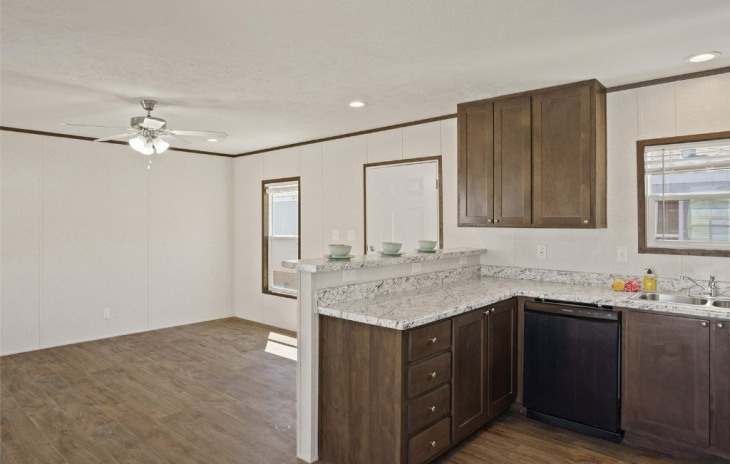 400 Willow Bend Photo