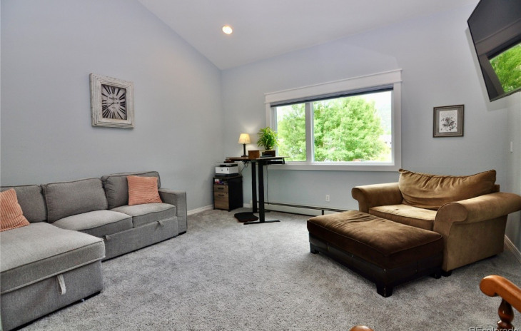1210 Meadowood Lane Photo