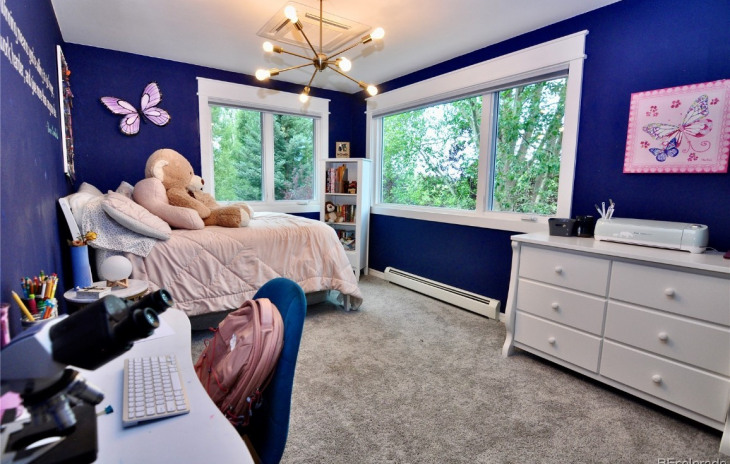 1210 Meadowood Lane Photo
