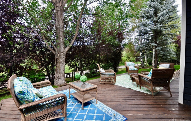 1210 Meadowood Lane Photo