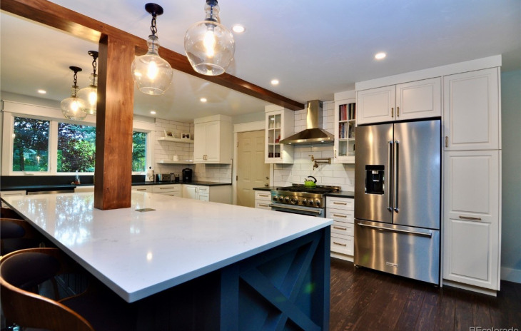 1210 Meadowood Lane Photo