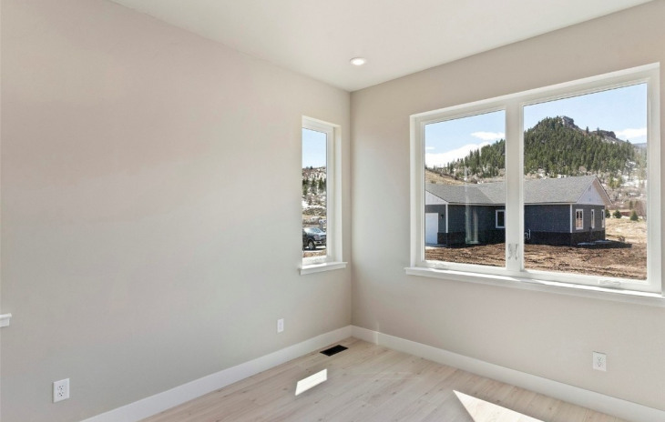 30625 Reinsman Court Photo