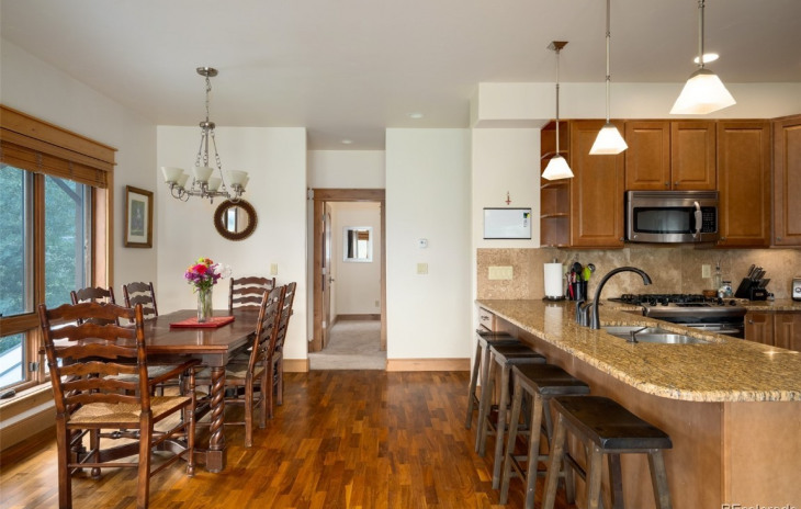 829 Majestic Circle Photo