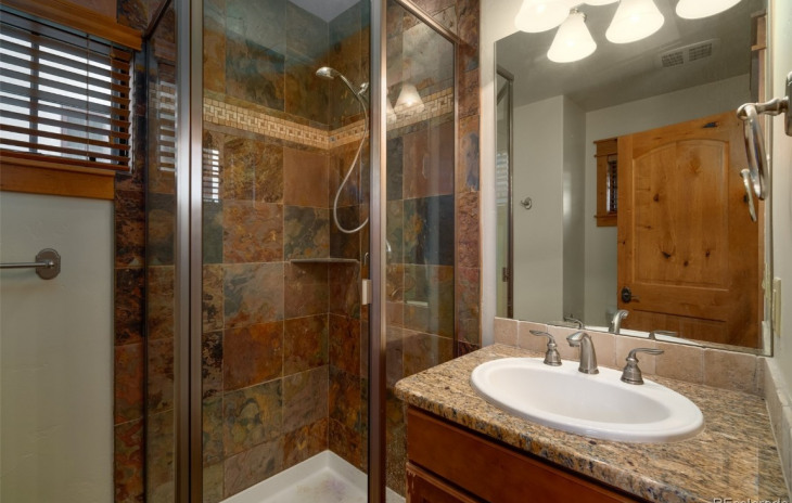 829 Majestic Circle Photo