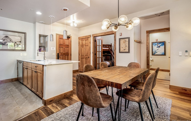 2920 Village Drive Photo