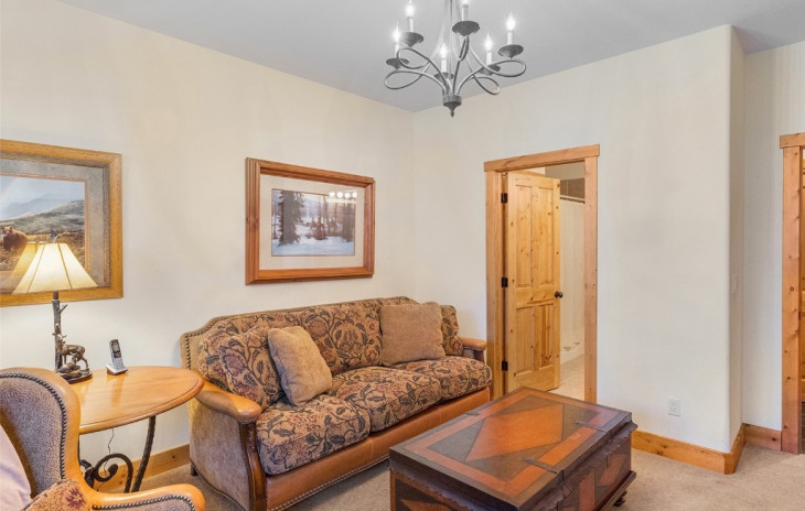 2905 Mountaineer Circle Photo