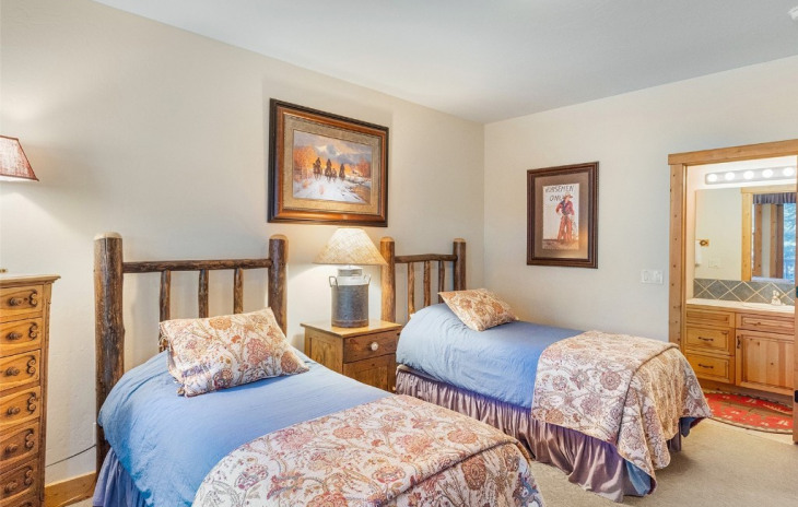 2905 Mountaineer Circle Photo