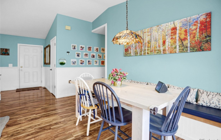 21555 Second Avenue Photo