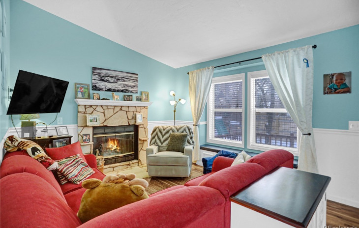 21555 Second Avenue Photo