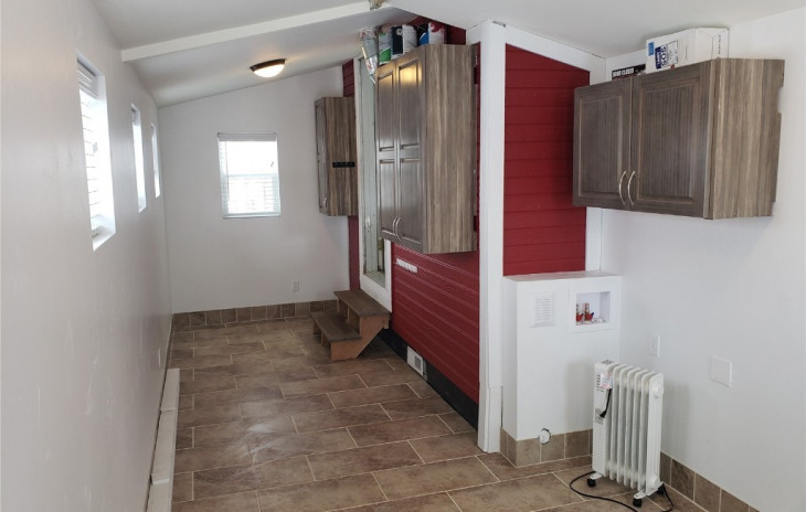 21555 Second Avenue Photo