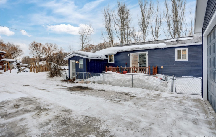 21555 Second Avenue Photo