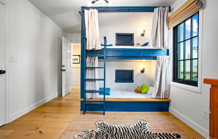 535 Pine Street Photo