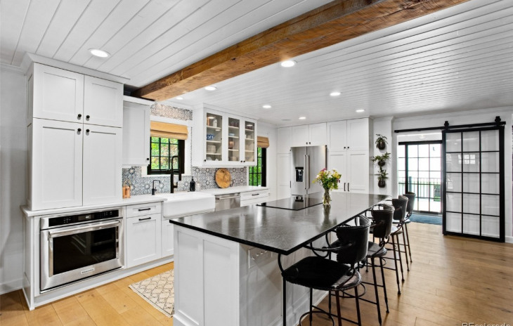 535 Pine Street Photo