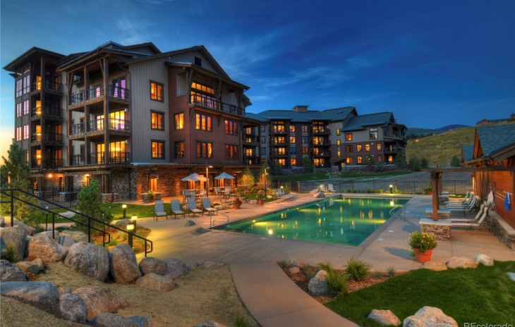 2500 CAttle KAte Circle Photo