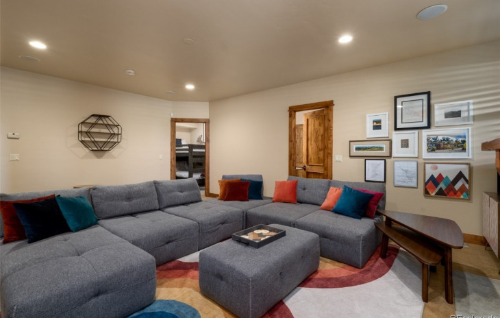 2053 Indian Summer Drive Photo