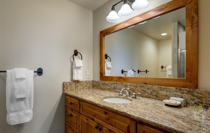 2053 Indian Summer Drive Photo