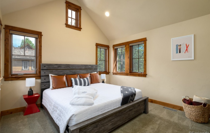 2053 Indian Summer Drive Photo