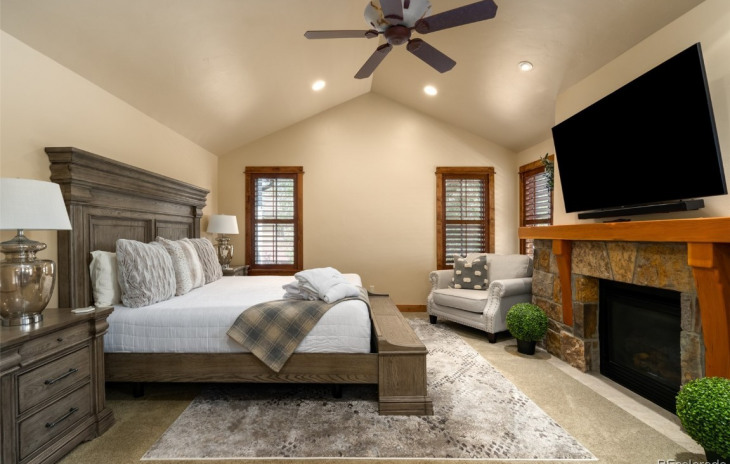 2053 Indian Summer Drive Photo