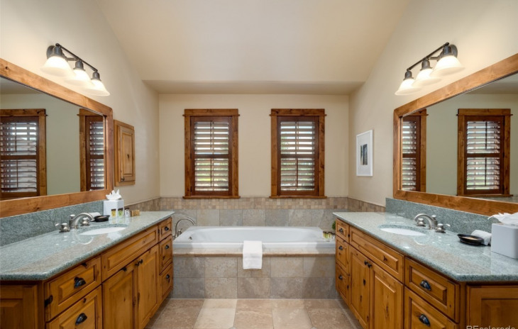 2053 Indian Summer Drive Photo