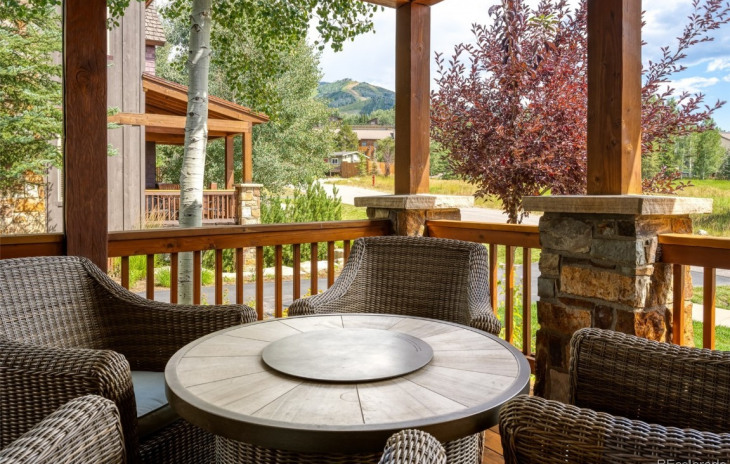 2053 Indian Summer Drive Photo
