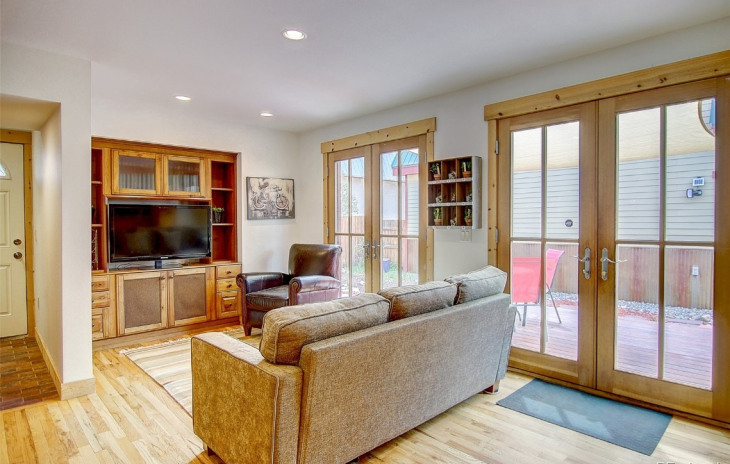 123 Missouri Avenue Photo