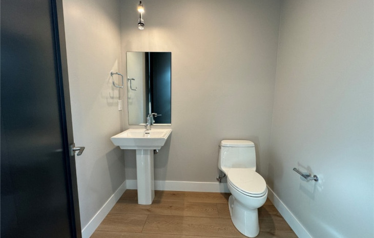 1225 Urban Way Photo