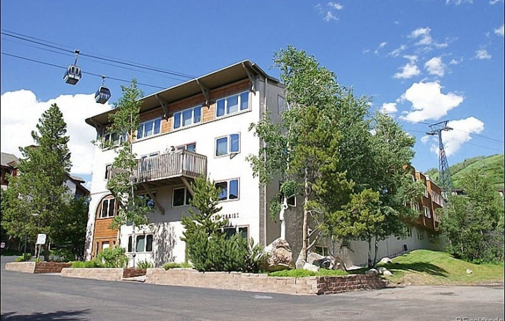 2320 Ski Trail Lane Photo