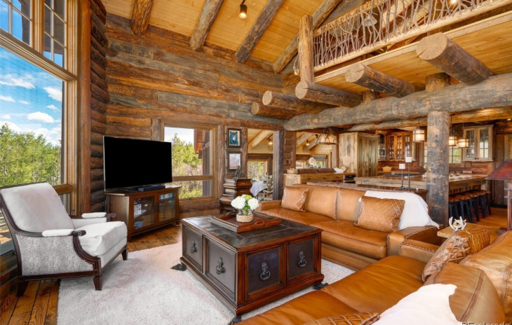 26700 Thorpe Mountain Photo