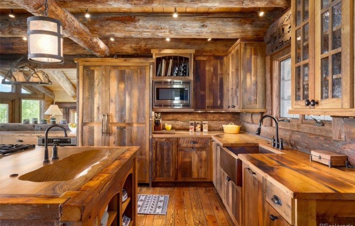 26700 Thorpe Mountain Photo