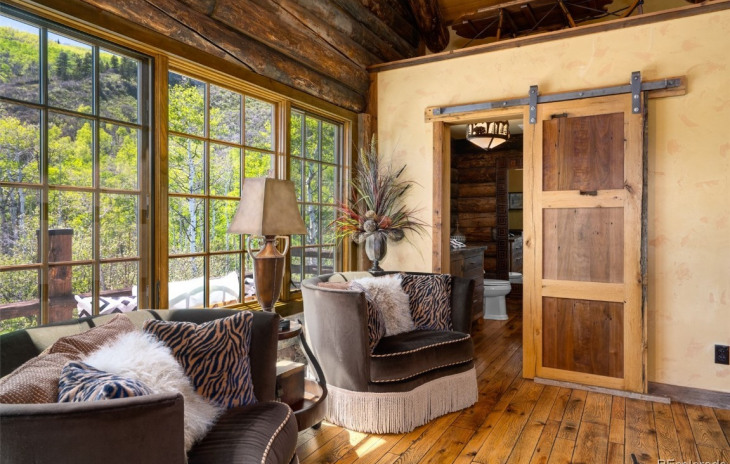 26700 Thorpe Mountain Photo