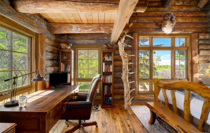 26700 Thorpe Mountain Photo