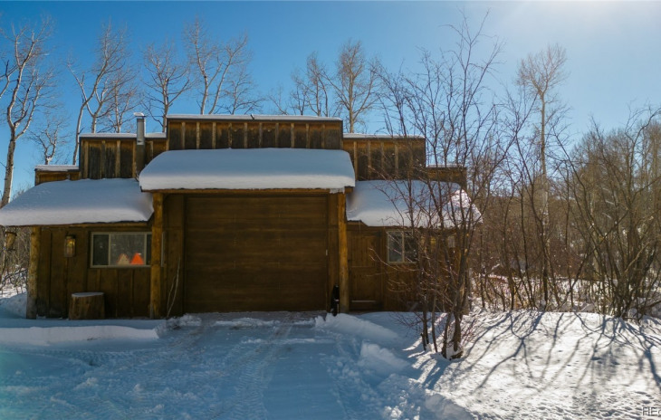 26700 Thorpe Mountain Photo